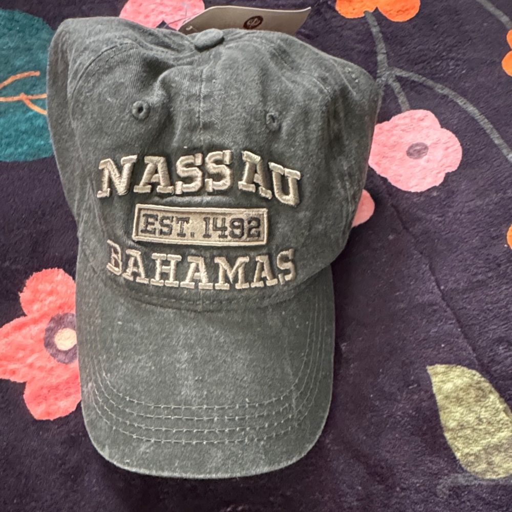 Nassau Bahamas Gray Cap